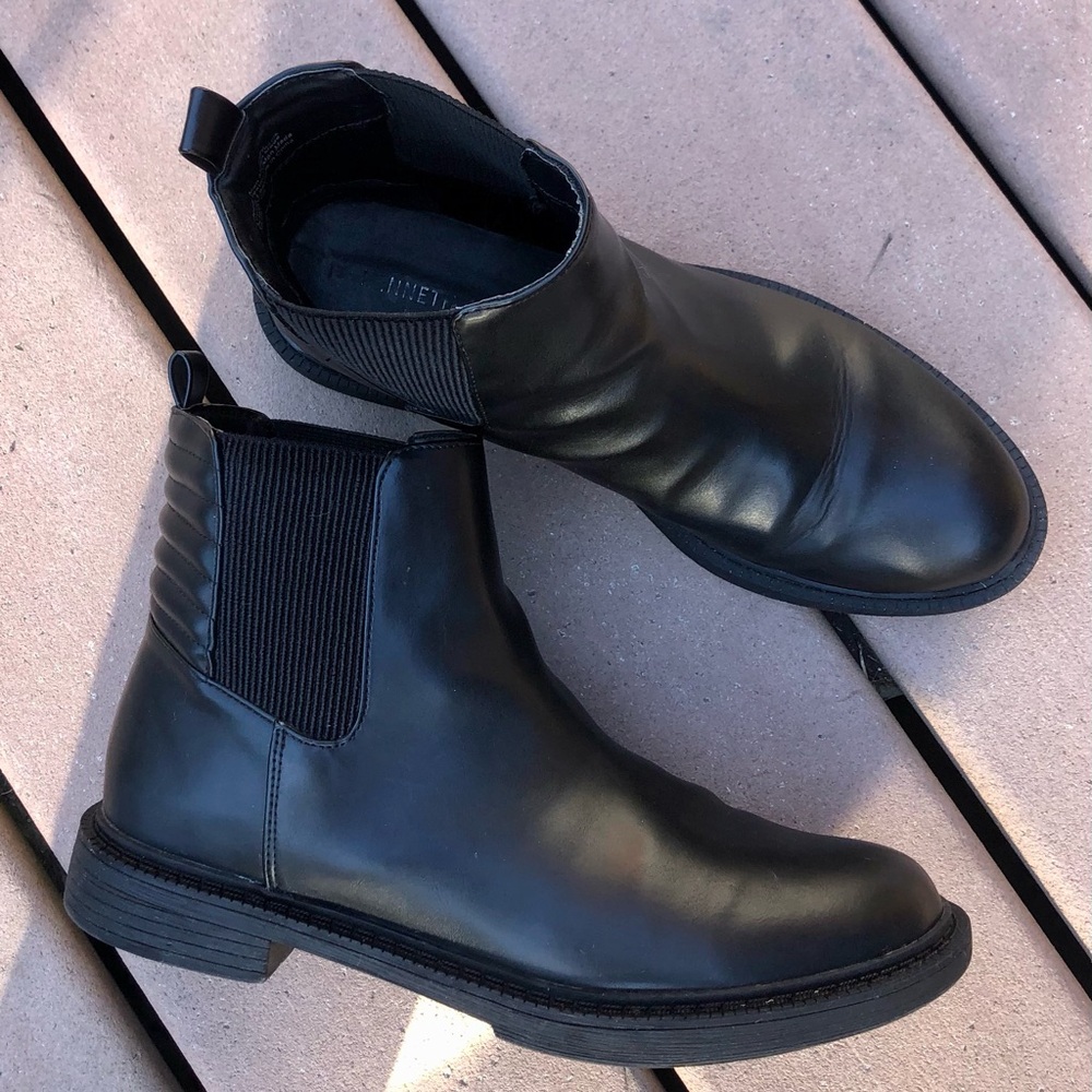 Women's Black Chelsea Boots - Sleek Slip-On Leather Ankle Boot